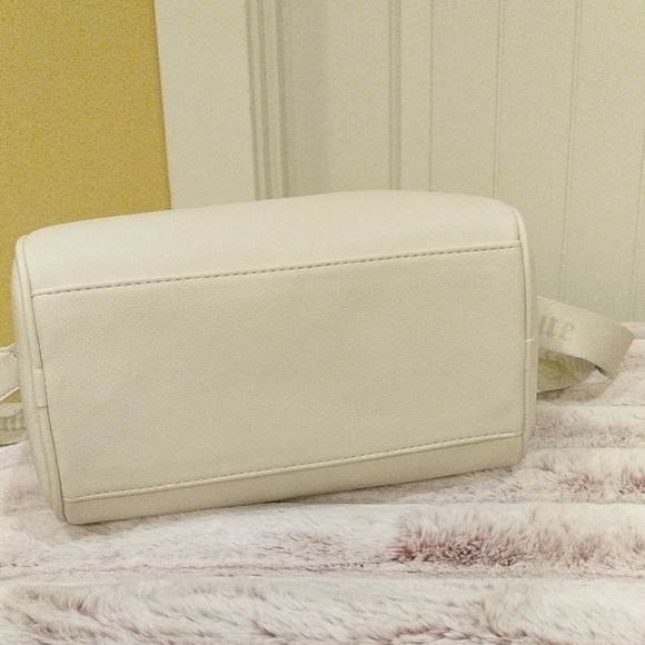 Juicy Couture Cream Bag - Picture 5 of 8